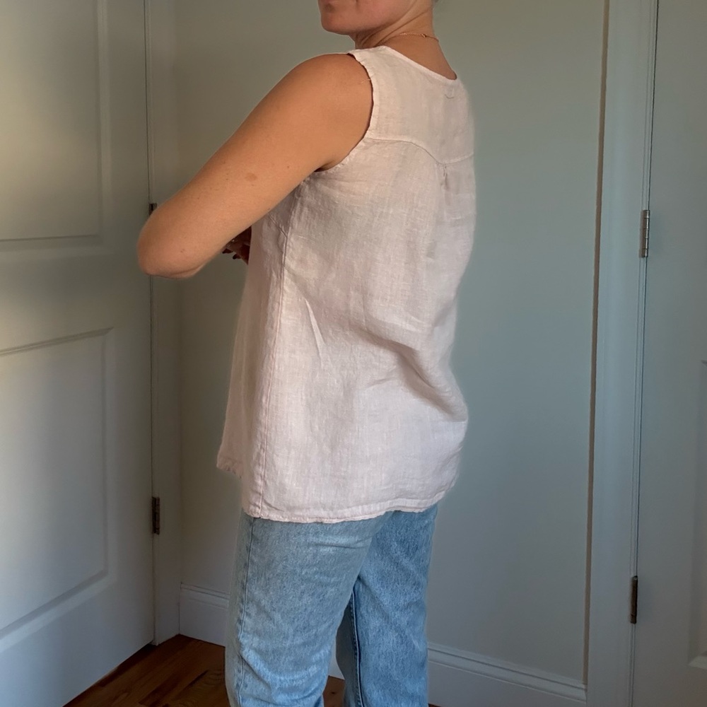 Elegant Sleeveless Blush Linen Sleeveless Top - Picture 6 of 10